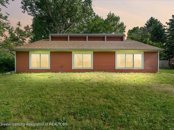921 E Columbia St, Mason, MI 48854