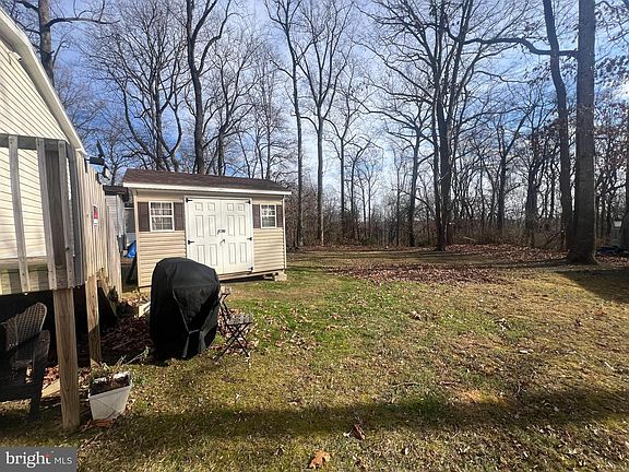 5th image of 44 Stony Chase Dr