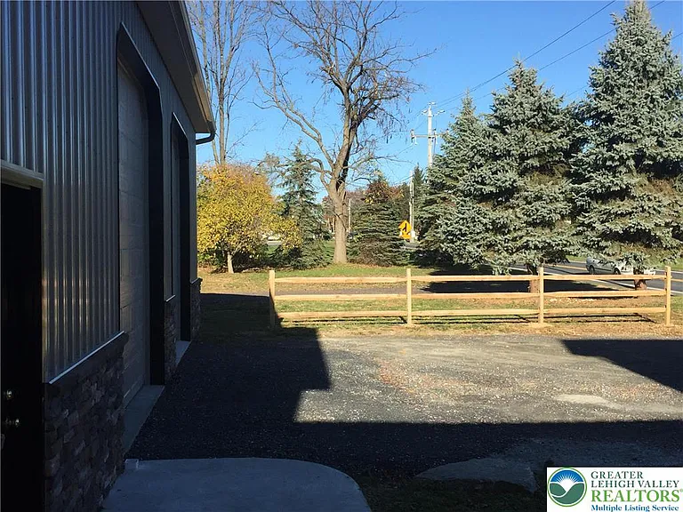 6058 W Main Blvd #2 — Photo 3
