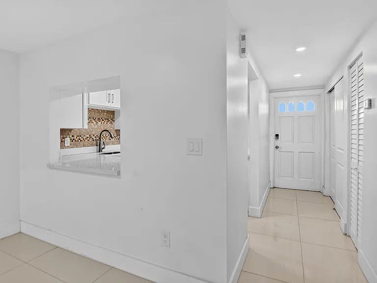 10110 Boca Entrada Blvd #305 — Photo 5