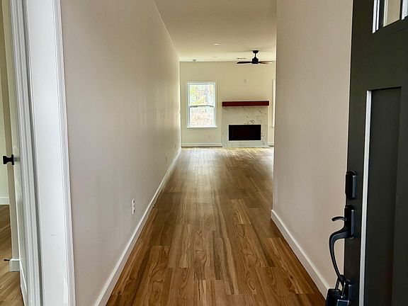 4th image of 116 Valley View Dr