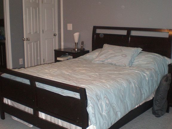 master bedroom (2 walk ins)