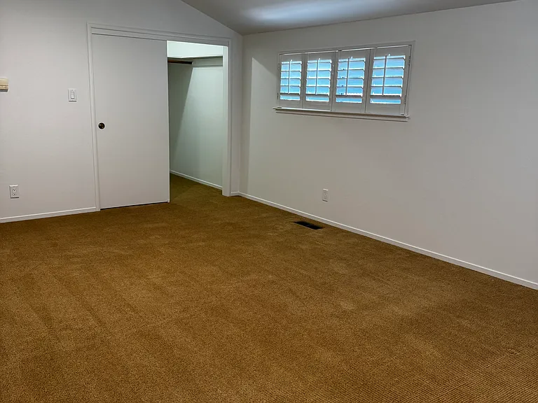 221 Colorado Ave — Photo 27