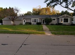 3504 56th Street Ct, Moline, IL 61265