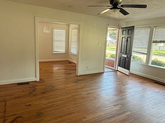 3rd image of 371 Atlantic Ave