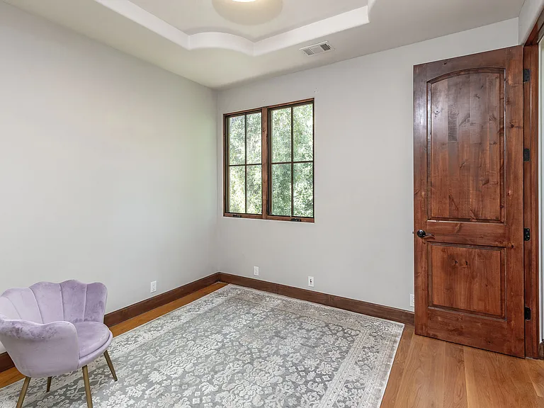 Sharon Rd — Photo 20