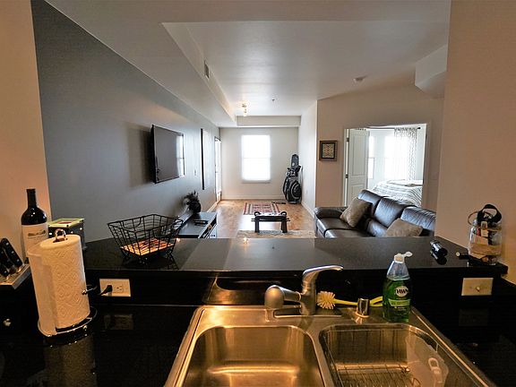 3rd image of 975 N Lincoln St APT 10K