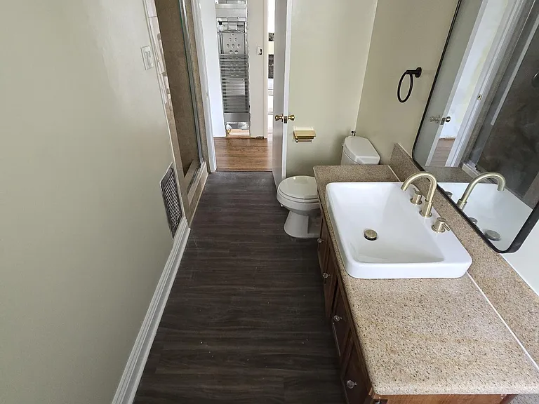15242 Roselle Ave — Photo 7
