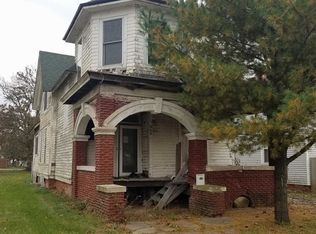 465 S Main St, Canton, IL 61520