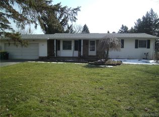 5304 Hinman Rd, Lockport, NY 14094