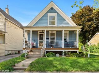 660 Keep Ave, Elgin, IL 60120