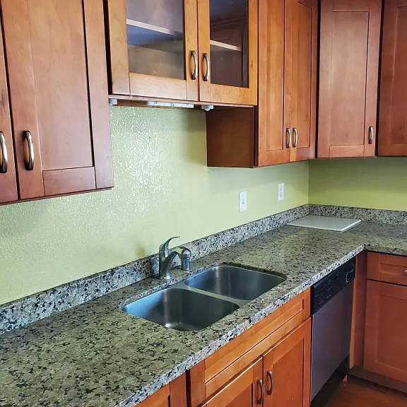 213 W Norwich Dr — Photo 9