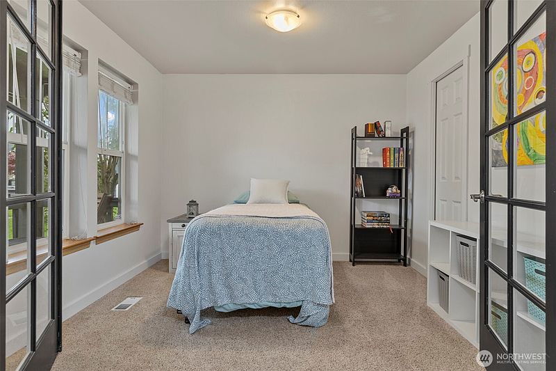 5th image of 16076 Lakeview Avenue SE