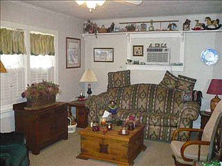 1st image of 622 Buckley St