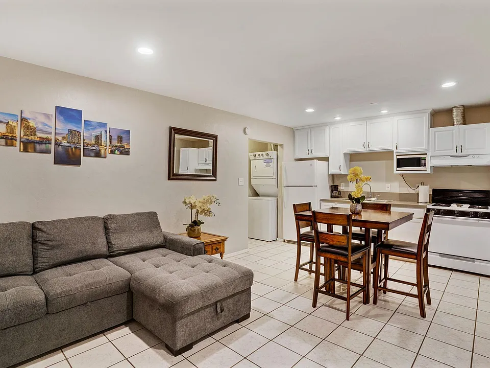 2469 K St