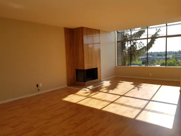 9710 5th Ave NE APT 504, Seattle, WA 98115