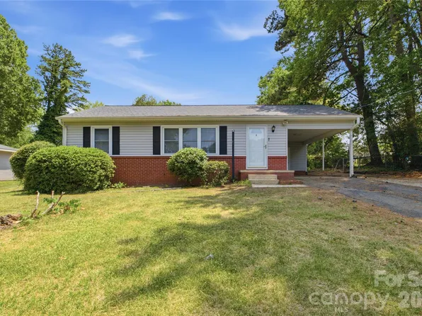 1323 Meadowbrook Cir, Salisbury, NC 28144