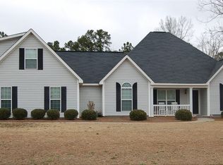 215 Grove Ln, Kathleen, GA 31047