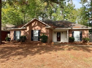 418 River Oaks Dr, Wetumpka, AL 36092