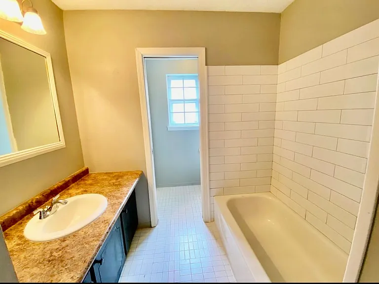 5666 Hinton Pl — Photo 5