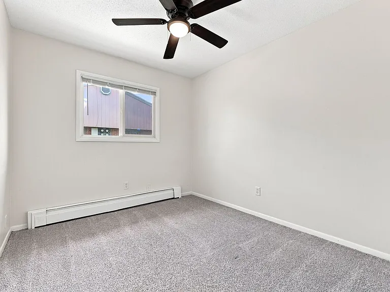 500 - 530 Laurel St — Photo 16