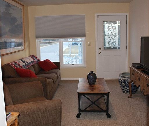 2nd image of 938 Osterman Ave