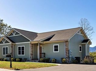 152 Red Hawk Knl, Lake Lure, NC 28746