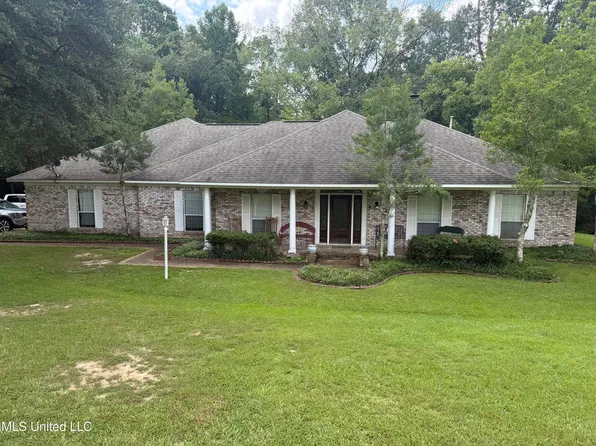 109 Falcon Ridge Dr, Raymond, MS 39154