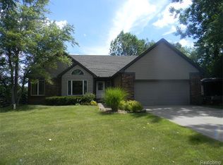 691 S Baldwin Rd, Oxford, MI 48371