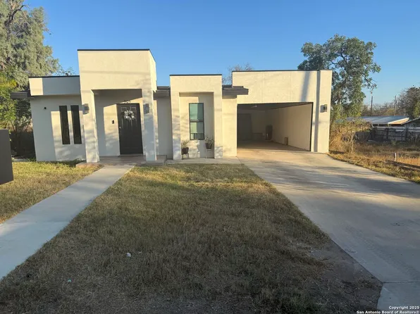 905 5th, Carrizo Springs, TX 78834