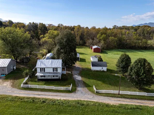 412 Rinaca Ln, Shenandoah, VA 22849