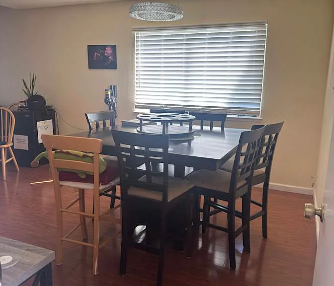 966 Sherman Ct — Photo 4