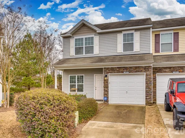 13815 Singleleaf Ln, Charlotte, NC 28278