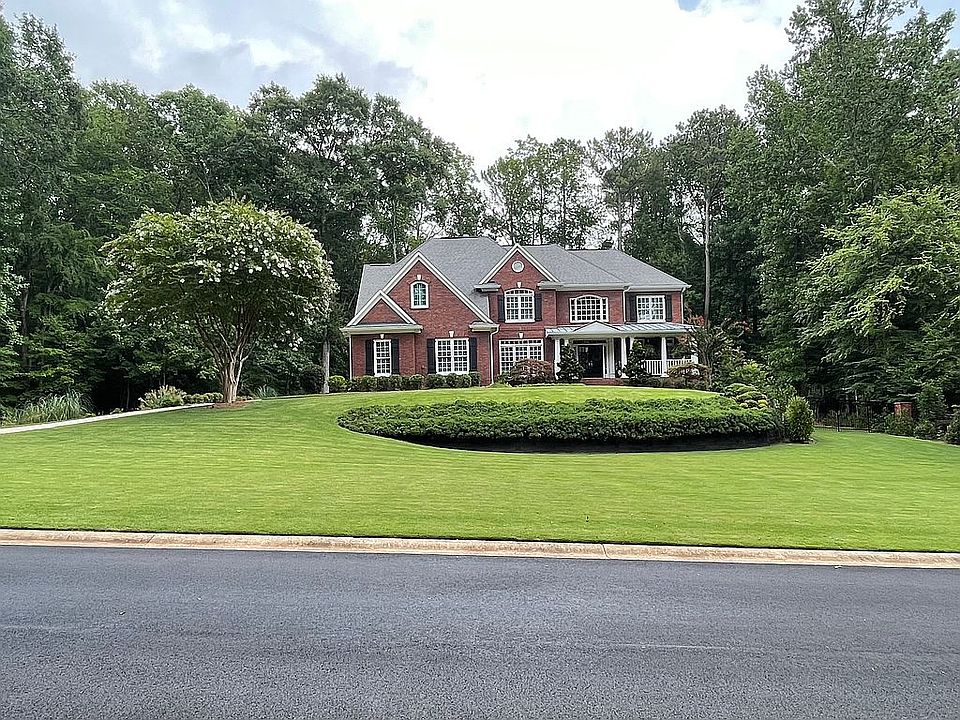 1st image of 210 Broadmoor Dr