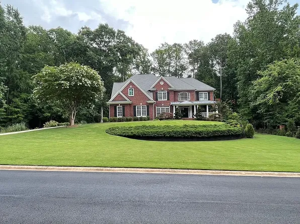 210 Broadmoor Dr, Fayetteville, GA 30215