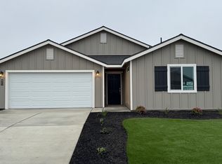 7046 Wren Ave, Visalia, CA