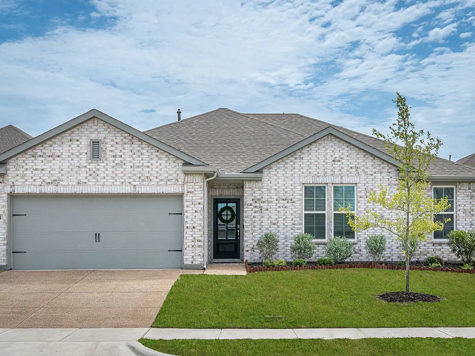 4104 Mockingbird Ln