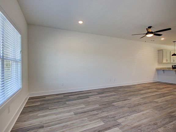 4th image of 1139 Meadowhill Ln #A