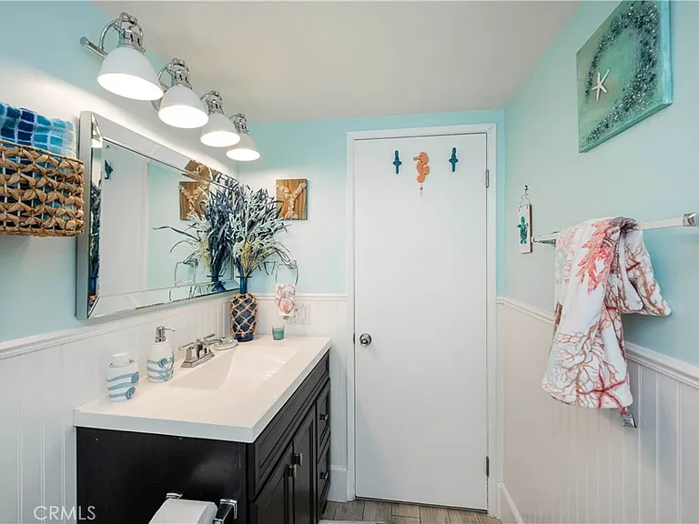 68 Corniche Dr #B — Photo 29