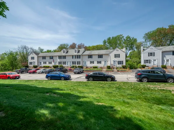 44 Brook Hollow Way, Manchester, NH 03103