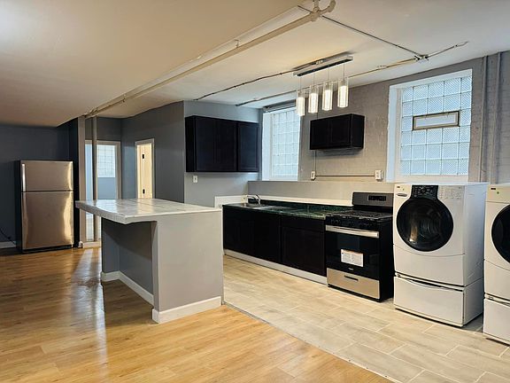 2nd image of 6745 S Crandon Ave #1