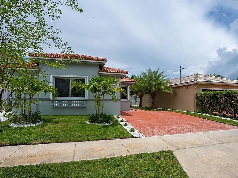 9124 SW 156th Ct — Photo 1