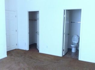 4611 Woolcomber St, Sunrise Manor, NV 89115
