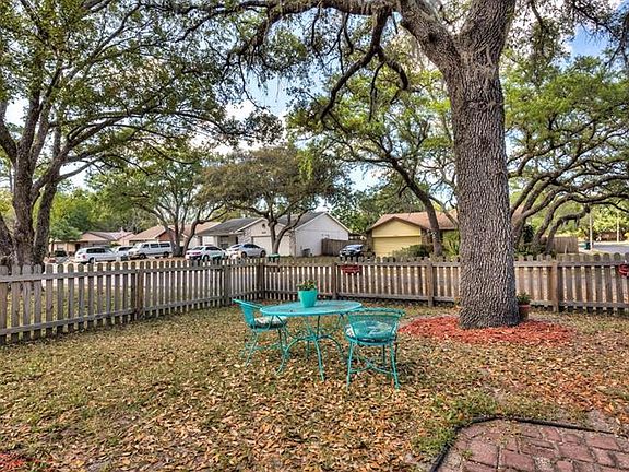 3rd image of 8136 Bucksaw Dr