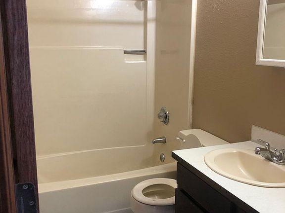3rd image of 1836 Allison Dr APT 8