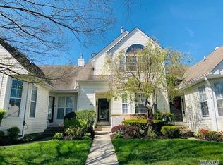 1003 Constance Ln, Port Jefferson Station, NY 11776