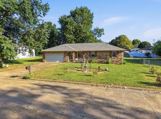 2215 W Colgate St, Bolivar, MO 65613