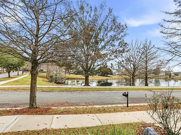 3rd image of 3754 Cunard Dr