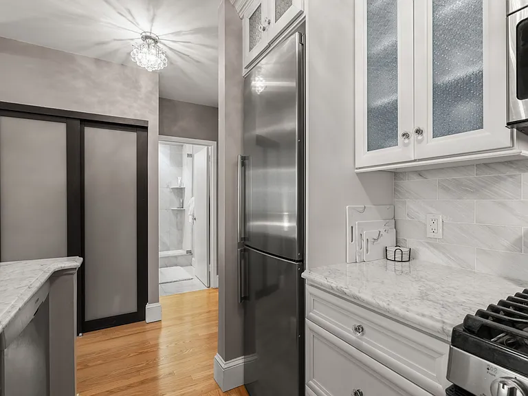 42 8th St #4106 — Photo 7