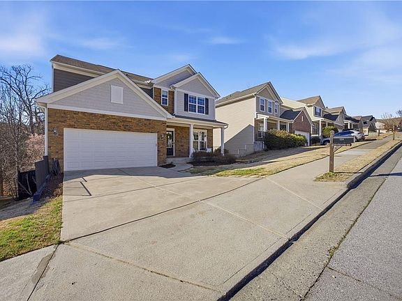2nd image of 734 Binkley Walk